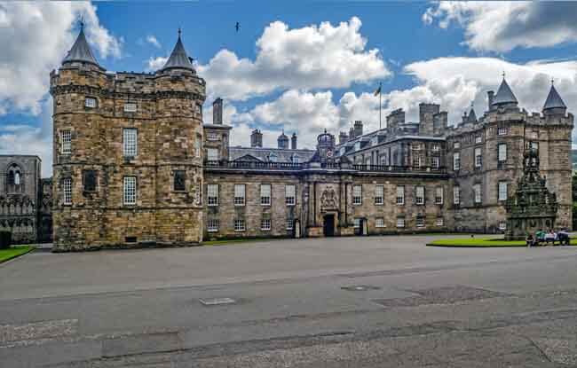 Le Palais de Holyrood à Edimbourg