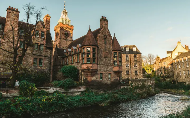 Dean Village junto al Water of Leith
