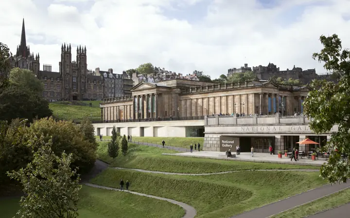 Galería Nacional de Escocia en The Mound