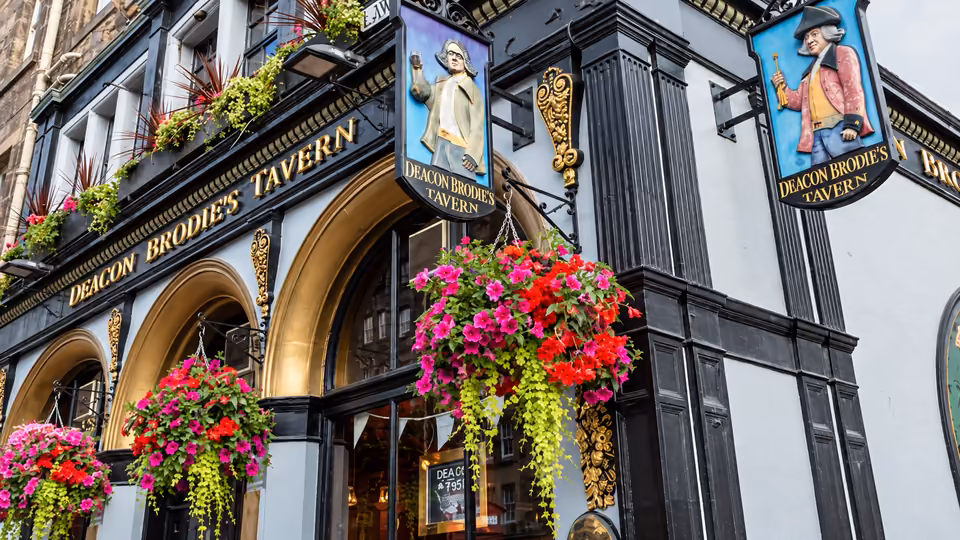 Deacon Brodie’s Tavern in Edinburgh