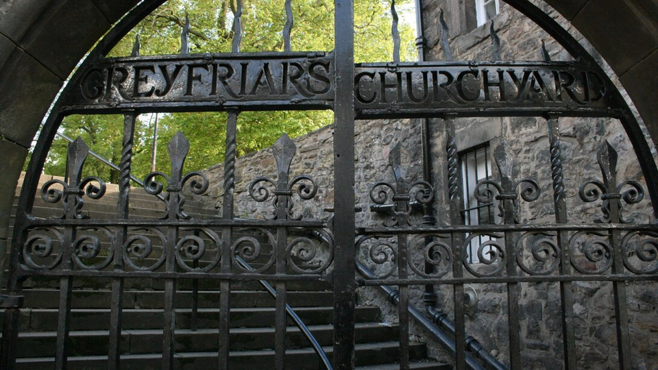 Rejas en el exterior del cementerio de Greyfriars