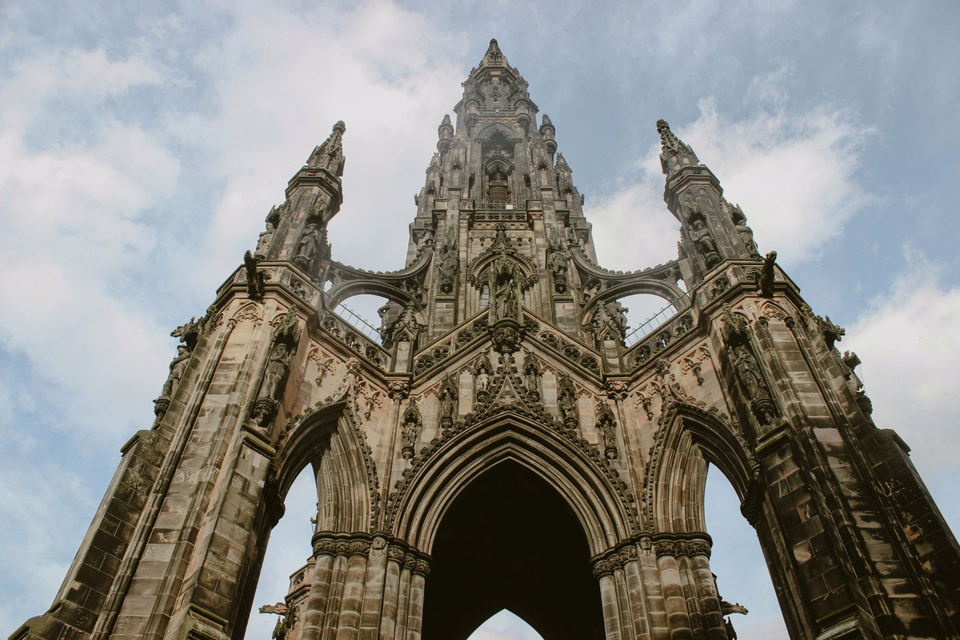 Le Scott Monument à Édimbourg