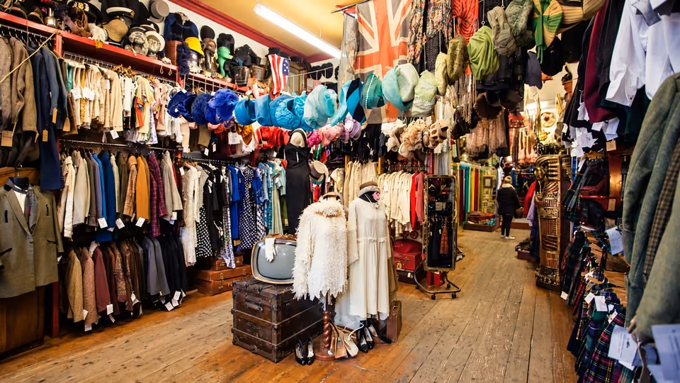 Interior de una tienda de Edimburgo