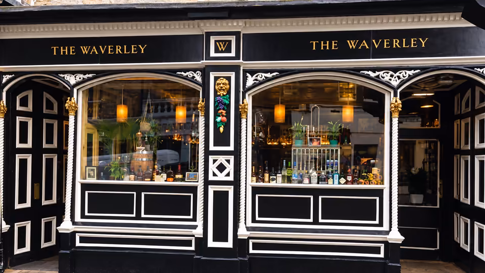 Waverley Bar in Edinburgh