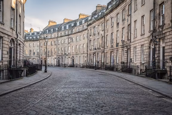 Curved Georgian street with cobbles in Edinburgh's New Town