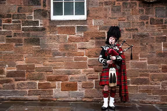 Piper in the Old Town on the Free Walking Tour