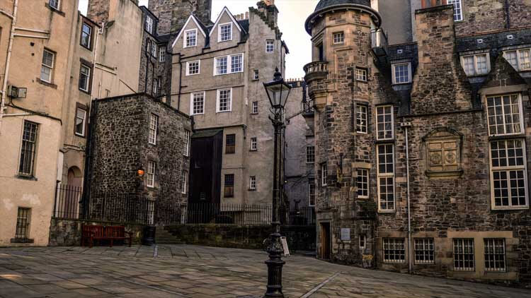 Plaza de Edimburgo en la Old Town